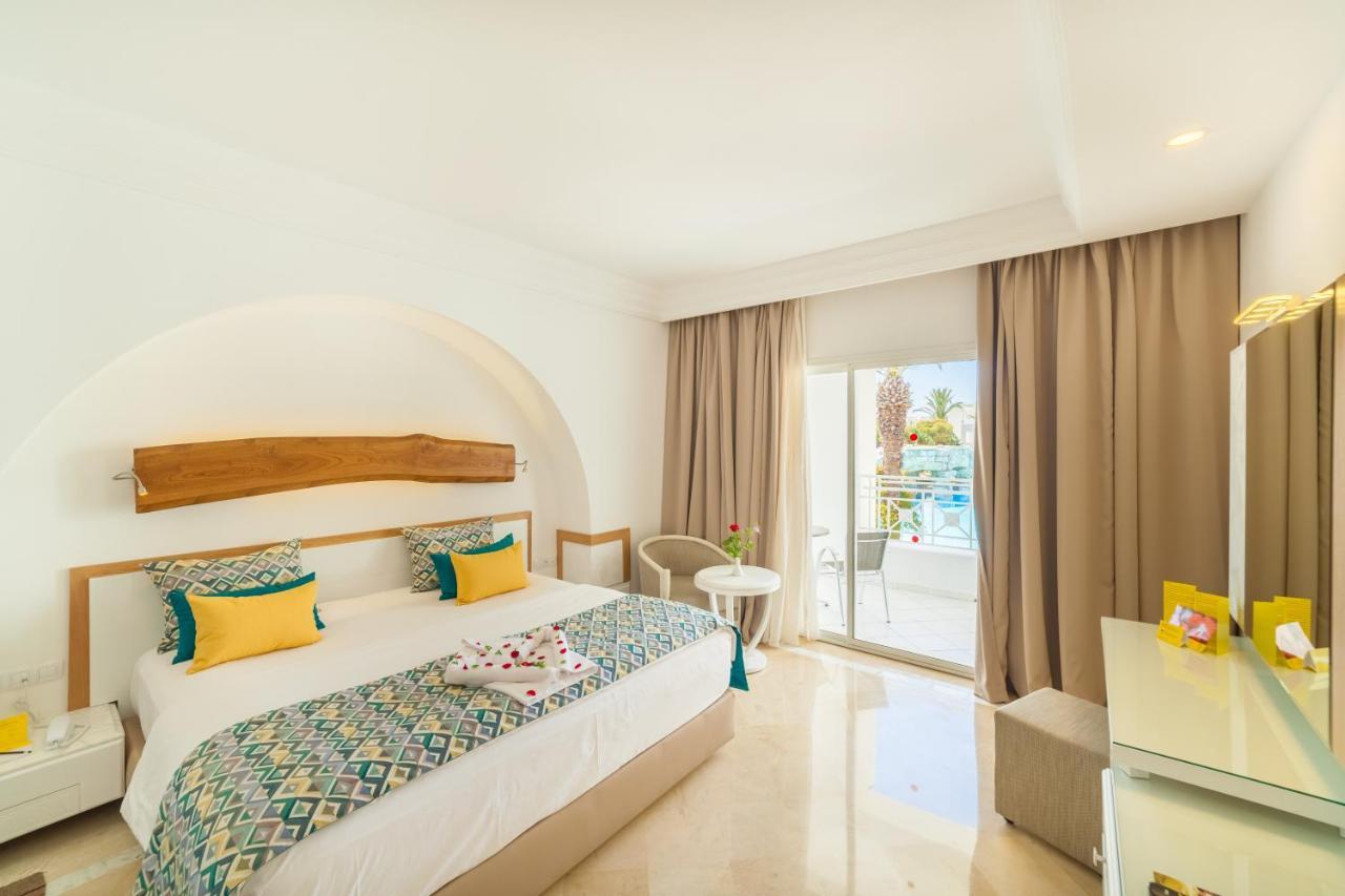 Tui Magic Life Africana Hotel